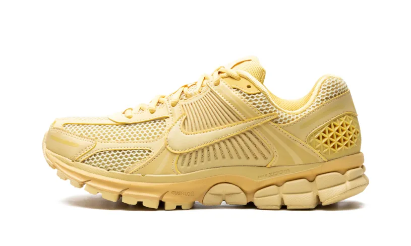 Nike Lifestyle Zoom Vomero 5 'Saturn Gold'