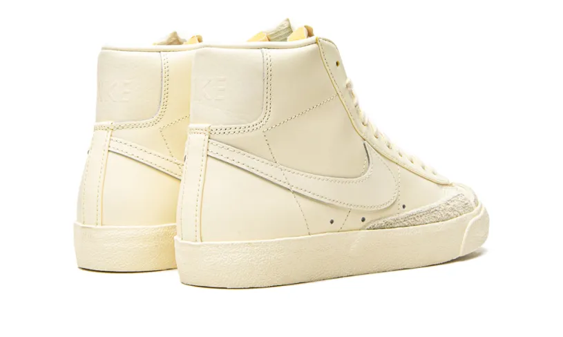 Nike Lifestyle BLAZER MID 77 MNS WMNS 'Coconut Milk' 