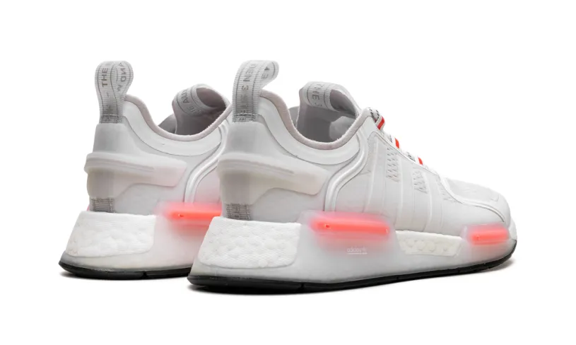 Adidas NMD Adidas NMD V3 'Cloud White Crims' 