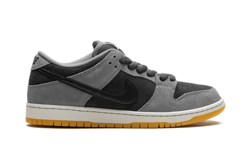 SB Dunk Low 'Dark Smoke Grey' 