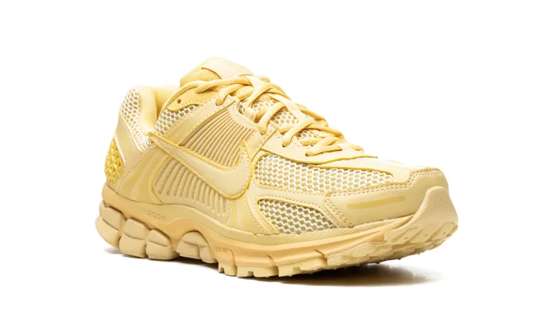 Nike Lifestyle Zoom Vomero 5 'Saturn Gold' 