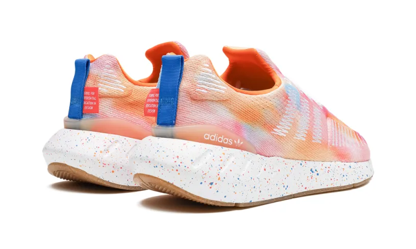 More Adidas Shoes SWIFT RUN 22W G20 CM 201 WMNS 'Orange Rush Speckled' 