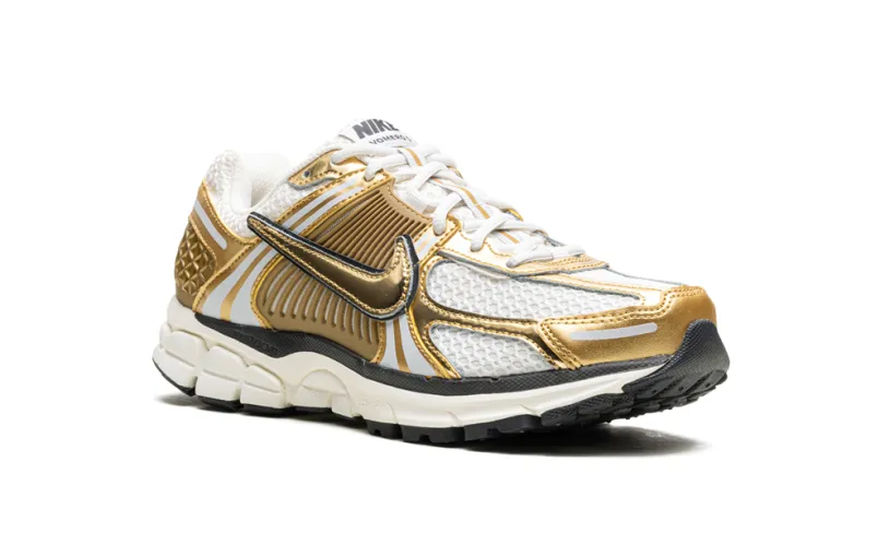Nike Lifestyle Zoom Vomero 5 WMNS 'Metallic Gold' 