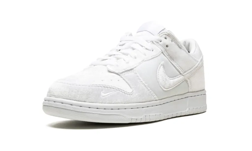 Nike Dunk Dunk Low 'Dove Street Market Triple White Velvet' 
