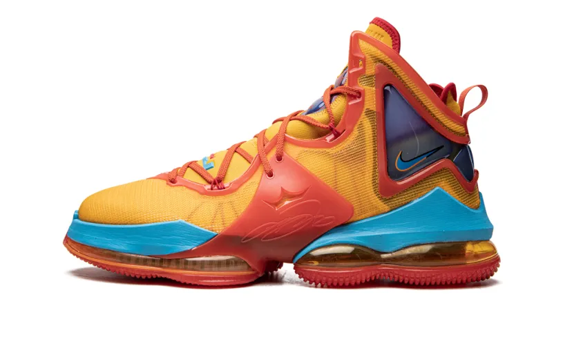 Nike Basketball LEBRON XIX 'Space Jam - Tune Squad' 