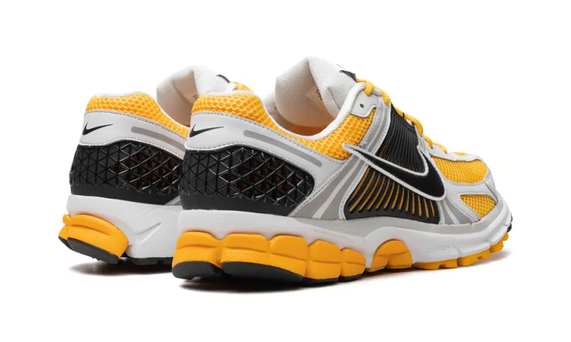 Nike Lifestyle Zoom Vomero 5 'University Gold'' 