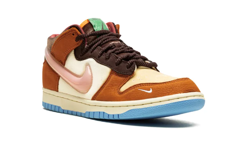 Nike Dunk Dunk Mid 'Social Status - Chocolate Milk' 
