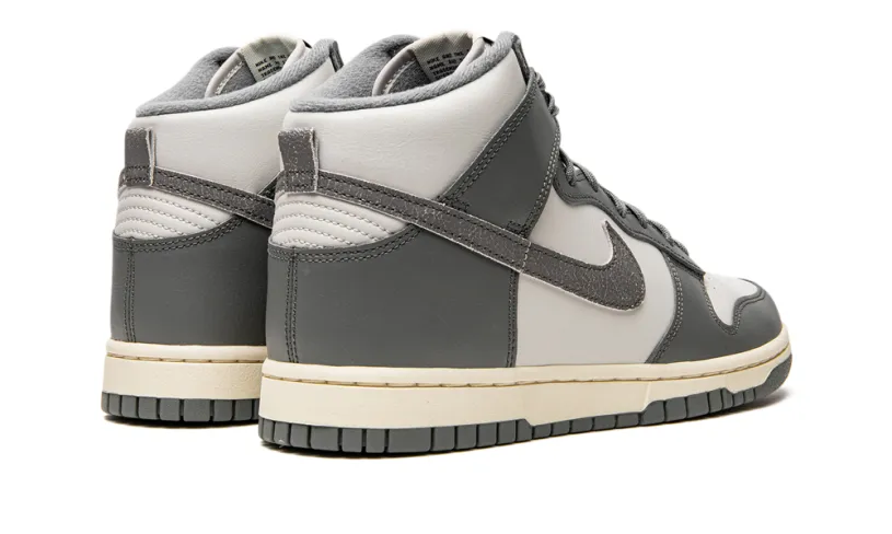 Nike Dunk Dunk High 'Light Bone   Tumbled Grey' 