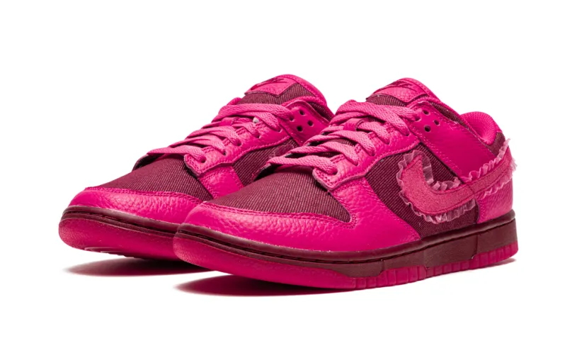 Nike Dunk DUNK LOW WMNS 'Valentine’s Day' 
