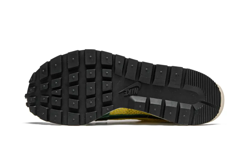 Nike Lifestyle VaporWaffle 'Sacai - Tour Yellow' 