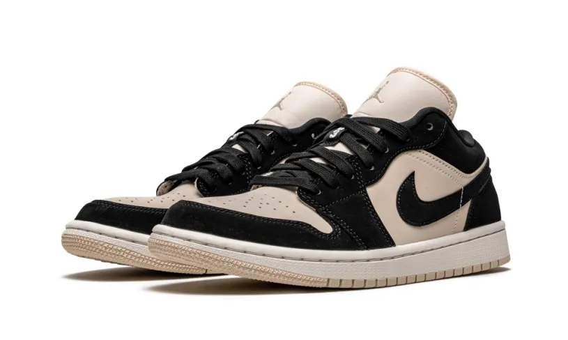 Air Jordan 1 Air Jordan 1 Low WMNS 'Black Guava Ice' 