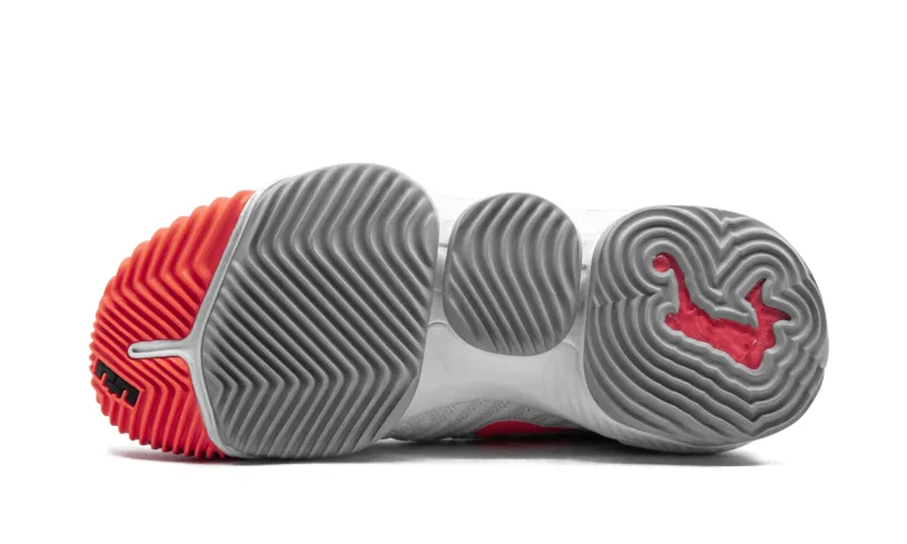 Nike Basketball LeBron 16 'Hot Lava' 