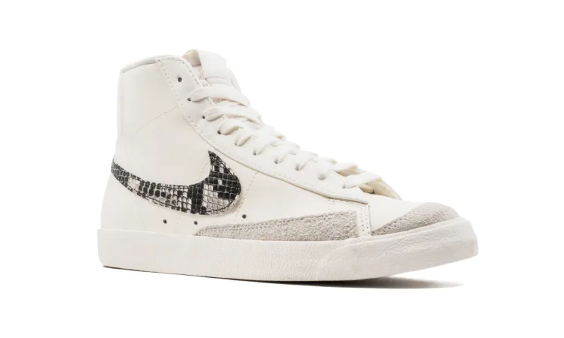 Nike Lifestyle BLAZER MID '77 VNTG MNS WMNS 'Sail Snakeskin'