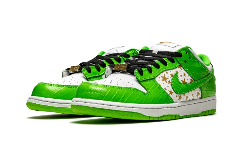 Nike Dunk SB Dunk Low 'Supreme - Stars - Mean Green'