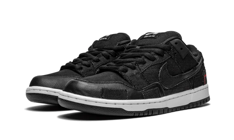 Nike Dunk SB Dunk Low 'Wasted Youth' 
