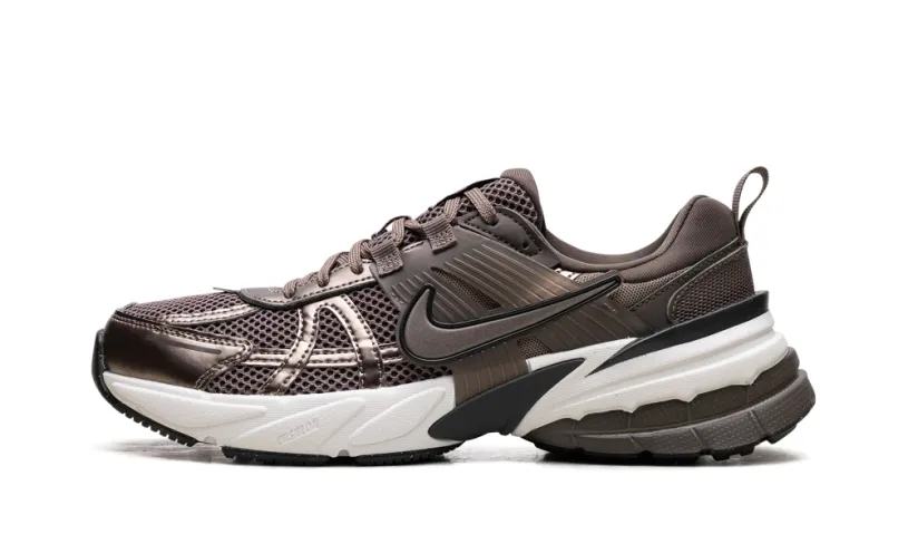 Nike Lifestyle V2K Run WMNS 'Mink Brown Ironstone Team Anthracite' 