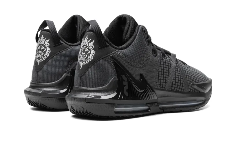 Nike Basketball LEBRON WITNESS 7 'Black' 