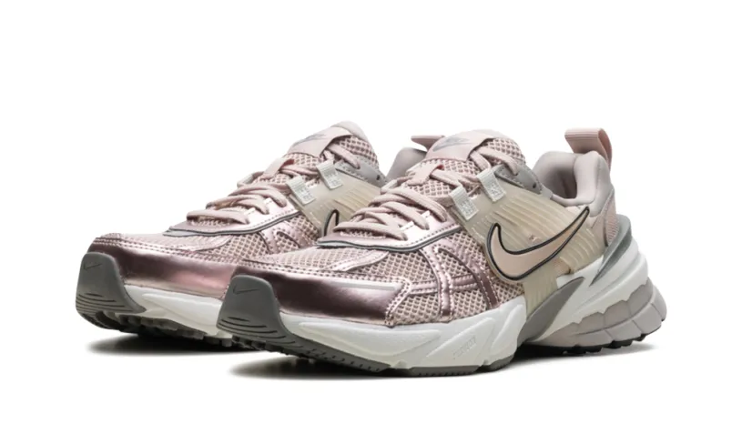 Nike Lifestyle V2K Run WMNS 'Particle Beige College Grey Light Bone' 