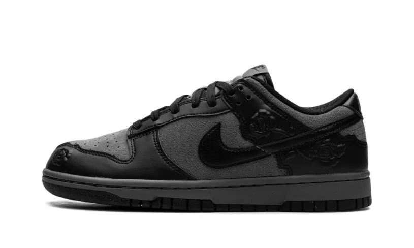 Nike Dunk Dunk Low WMNS 'Black Roses' 