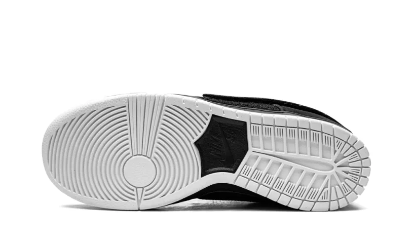 Nike SB SB Dunk Low 'Gnarhunters' 