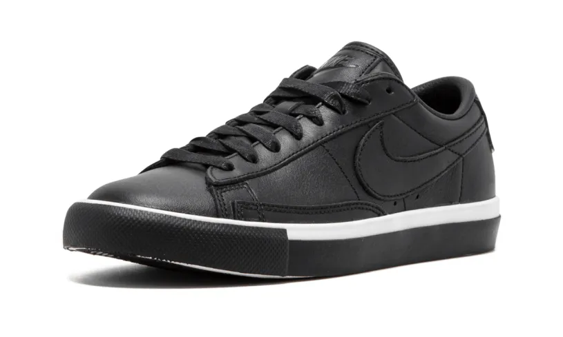Nike Lifestyle Blazer Low   CDG 'CDG' 