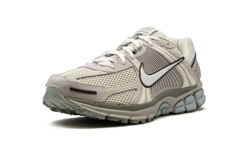 Nike Lifestyle Air Zoom Vomero 5 'Light Orewood Brown' 