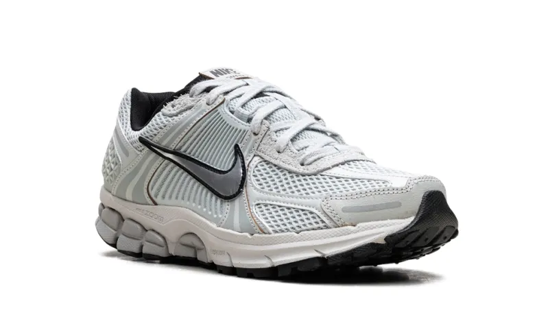 Nike Lifestyle Zoom Vomero 5 WMNS 'Light Silver Chrome'