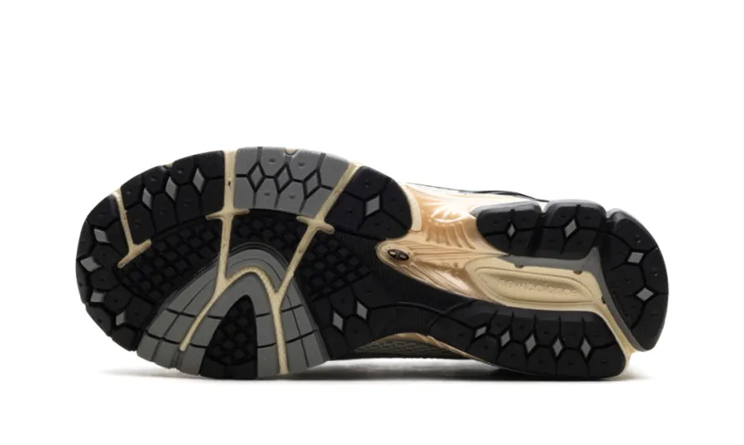 New Balance 1906R 1906L 'Silver Metallic Cream' 