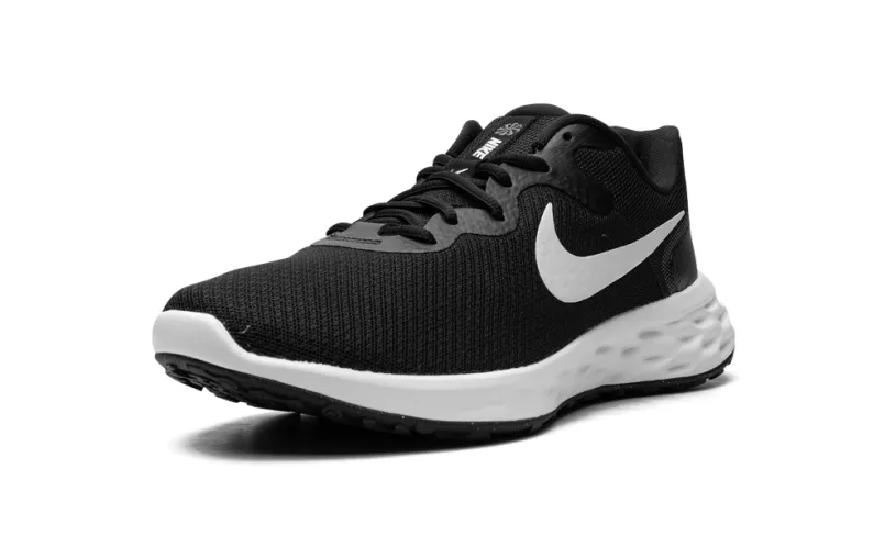 Nike Basketball Revolution 6