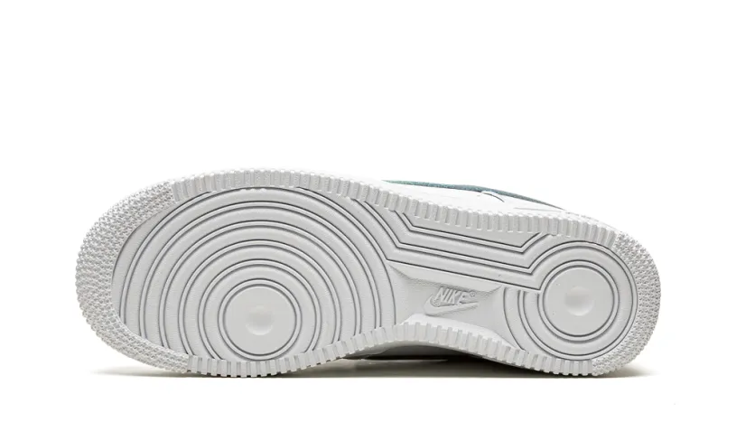 Nike Lifestyle AIR FORCE 1 '07 ESS WMNS 'Glitter Swoosh - Celery' 