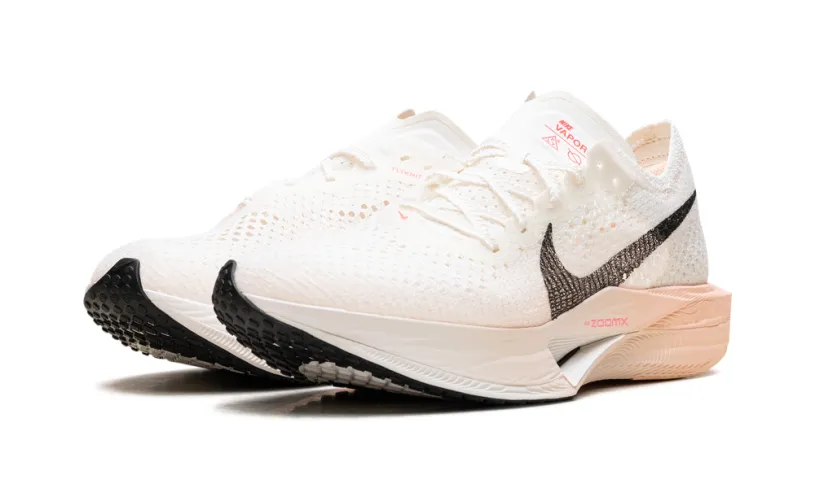 Nike Lifestyle ZoomX Invincible Run 3 WMNS 'Sail Guava Ice'