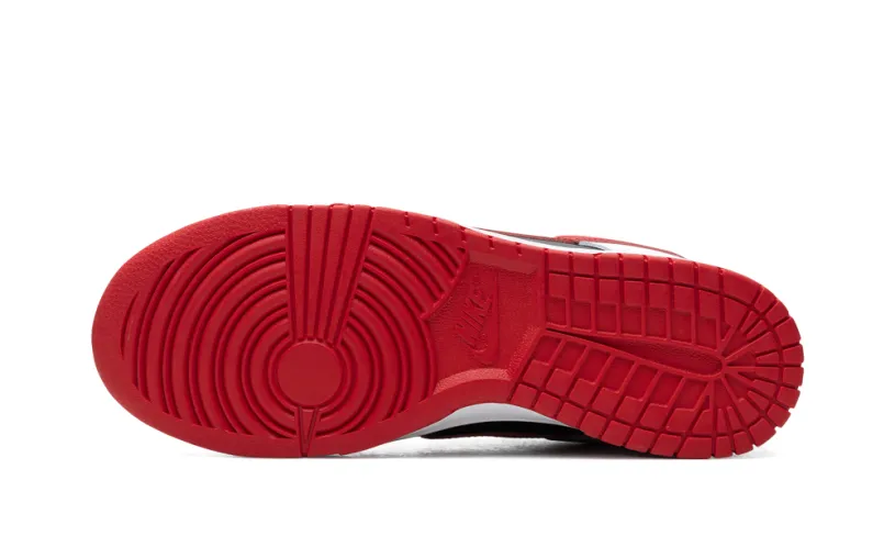Nike SB Dunk Low Retro 'Black   University Red' 