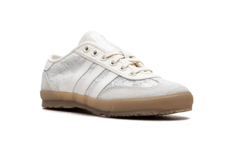 More Adidas Shoes Tischtennis 'NAKED' 