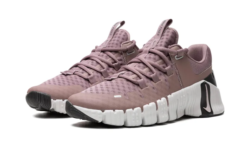 Nike Lifestyle Nike Free Metcon 5 WMNS 'Smokey Muave' 