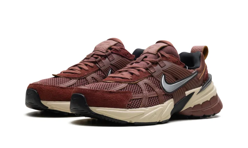 Nike Lifestyle V2K Run WMNS 'Red Sepia Dark Pony' 