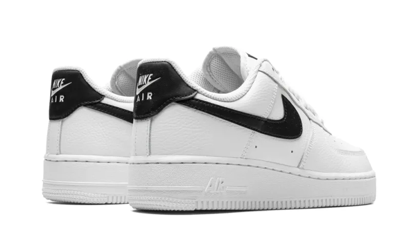 Nike Lifestyle AIR FORCE 1 '07 MNS WMNS 'White Black' 