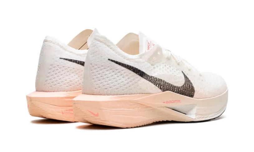 Nike Lifestyle ZoomX Invincible Run 3 WMNS 'Sail Guava Ice' 