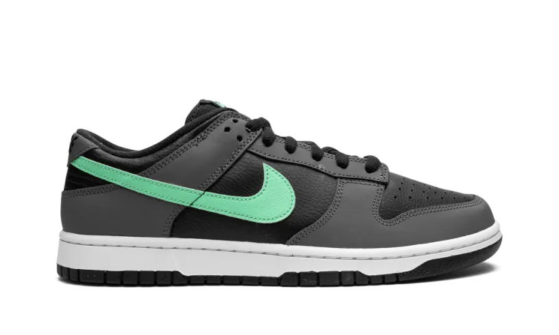 Nike Dunk Dunk Low Retro 'Black   Green Glow' 