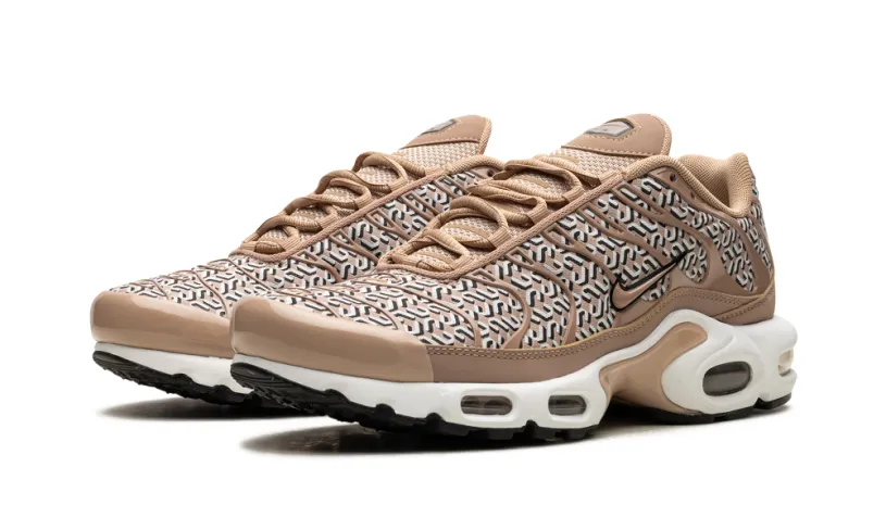 Nike Air Max AIR MAX PLUS WMNS 'United In Victory'