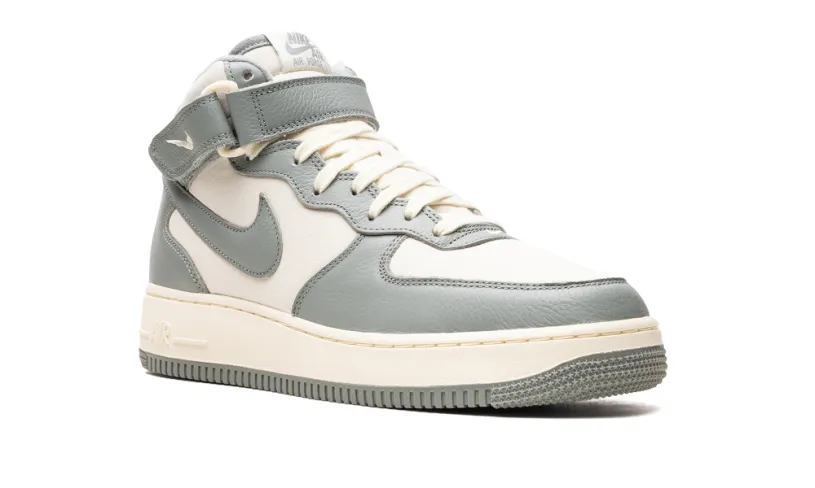 Nike Lifestyle Air Force 1 Mid 'Mica Green' 