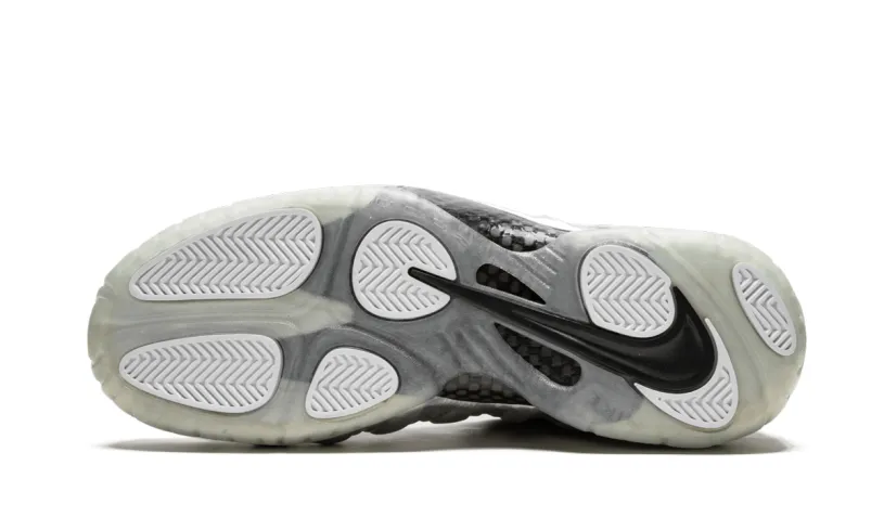 Nike Basketball Air Foamposite Pro 'Silver Surfer' 