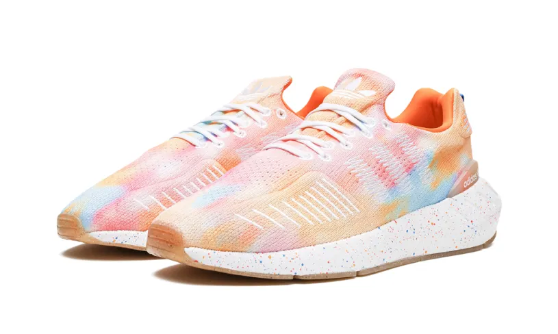 More Adidas Shoes SWIFT RUN 22W G20 CM 201 WMNS 'Orange Rush Speckled' 