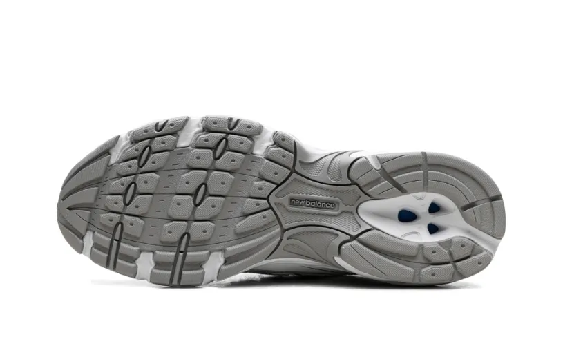 More New Balance 740 'White Silver' 