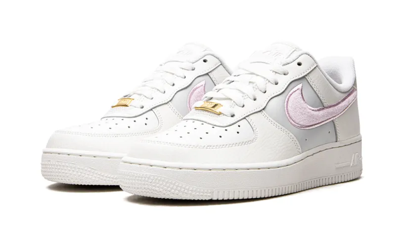 Nike Lifestyle AIR FORCE 1 07 WMNS 