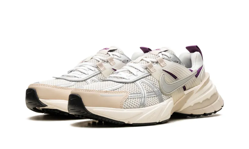 Nike Lifestyle V2K Run Prm Wmns 'Light Bone' 