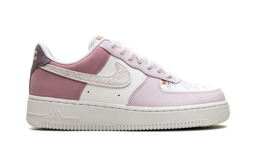 Nike Lifestyle Air Force 1 Low WMNS 'Mushroom' 