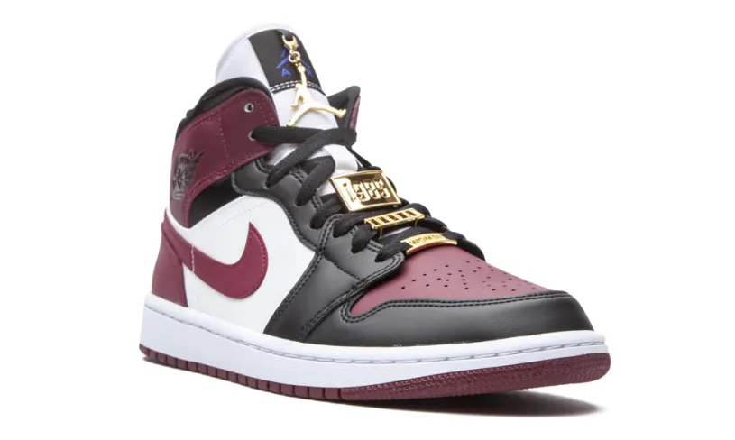 Air Jordan 1 AIR JORDAN 1 MID SE WMNS 'Gold Pendants' 