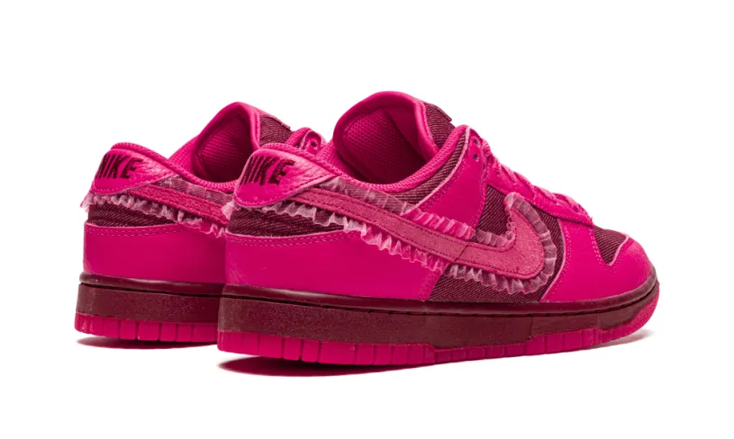 Nike Dunk DUNK LOW WMNS 'Valentine’s Day' 