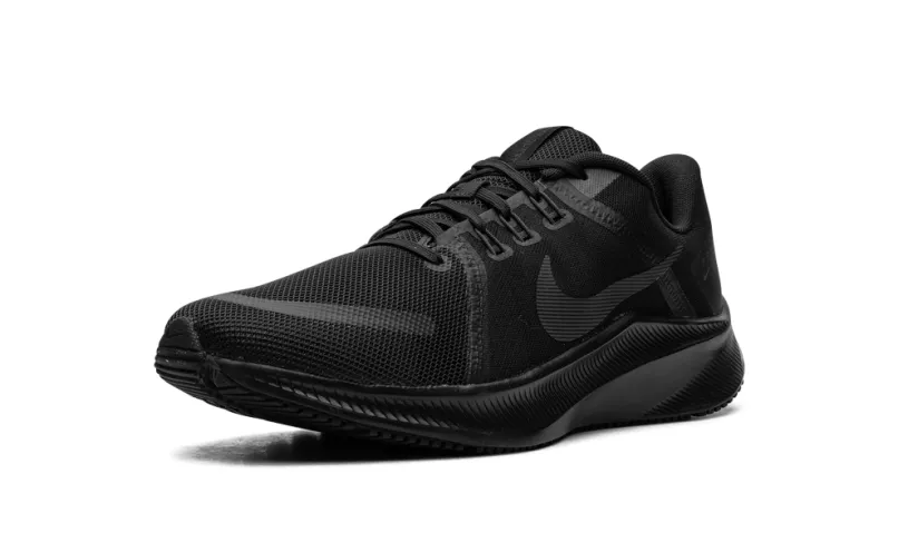 Nike Basketball Quest 4 