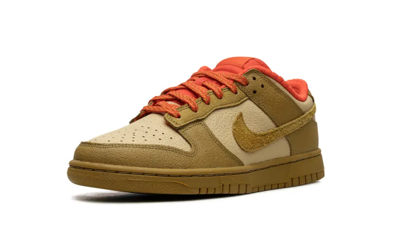 Nike Lifestyle DUNK LOW WMNS 'Bronzine Picante Red' 